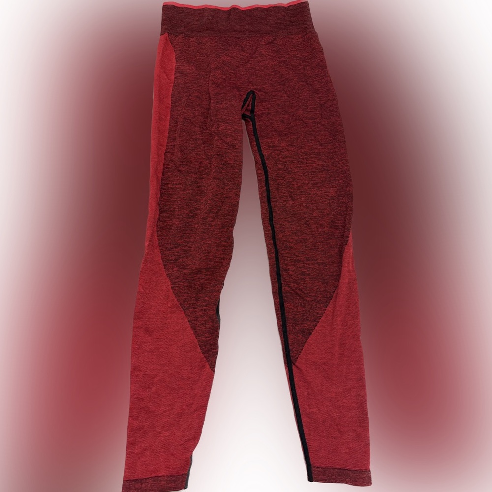 PINK Victoria's Secret Red Leggings Seamless Stretch Like-New - Picture 8 of 8